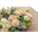 kytice růží a eustom